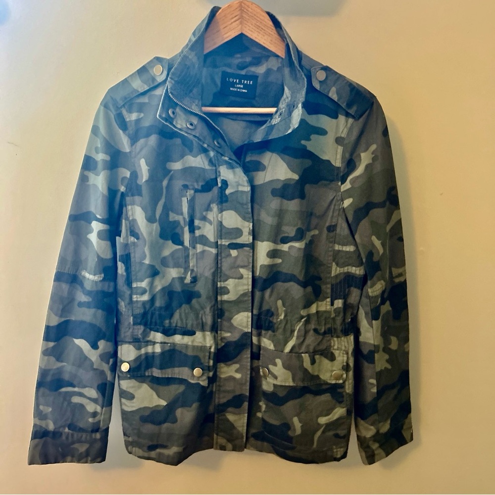 Love Tree Women's Camouflage Jacket